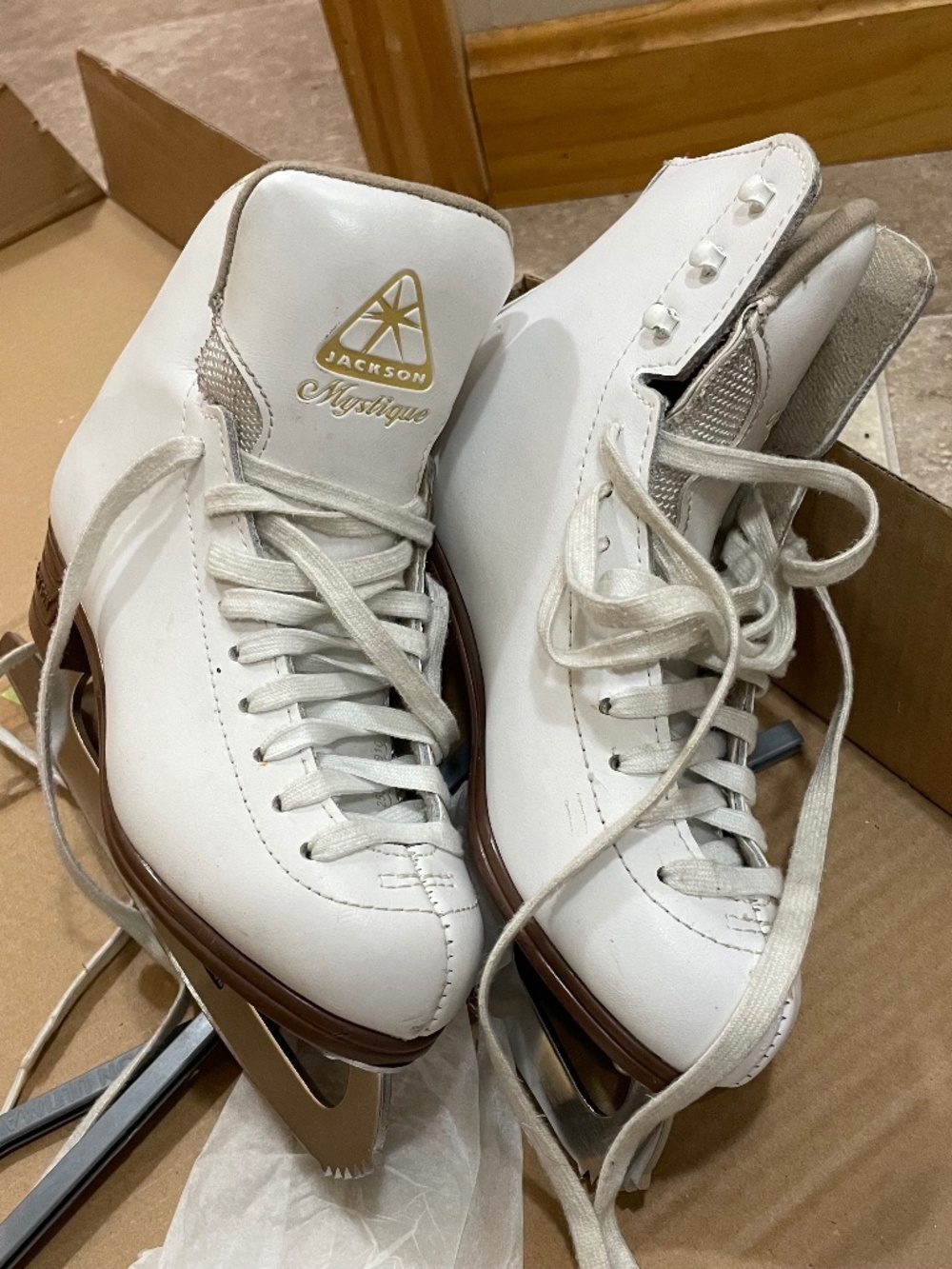 Jackson Mystique Ice Skates 3.5 Girls White Leather Lace-up Winter Sports
